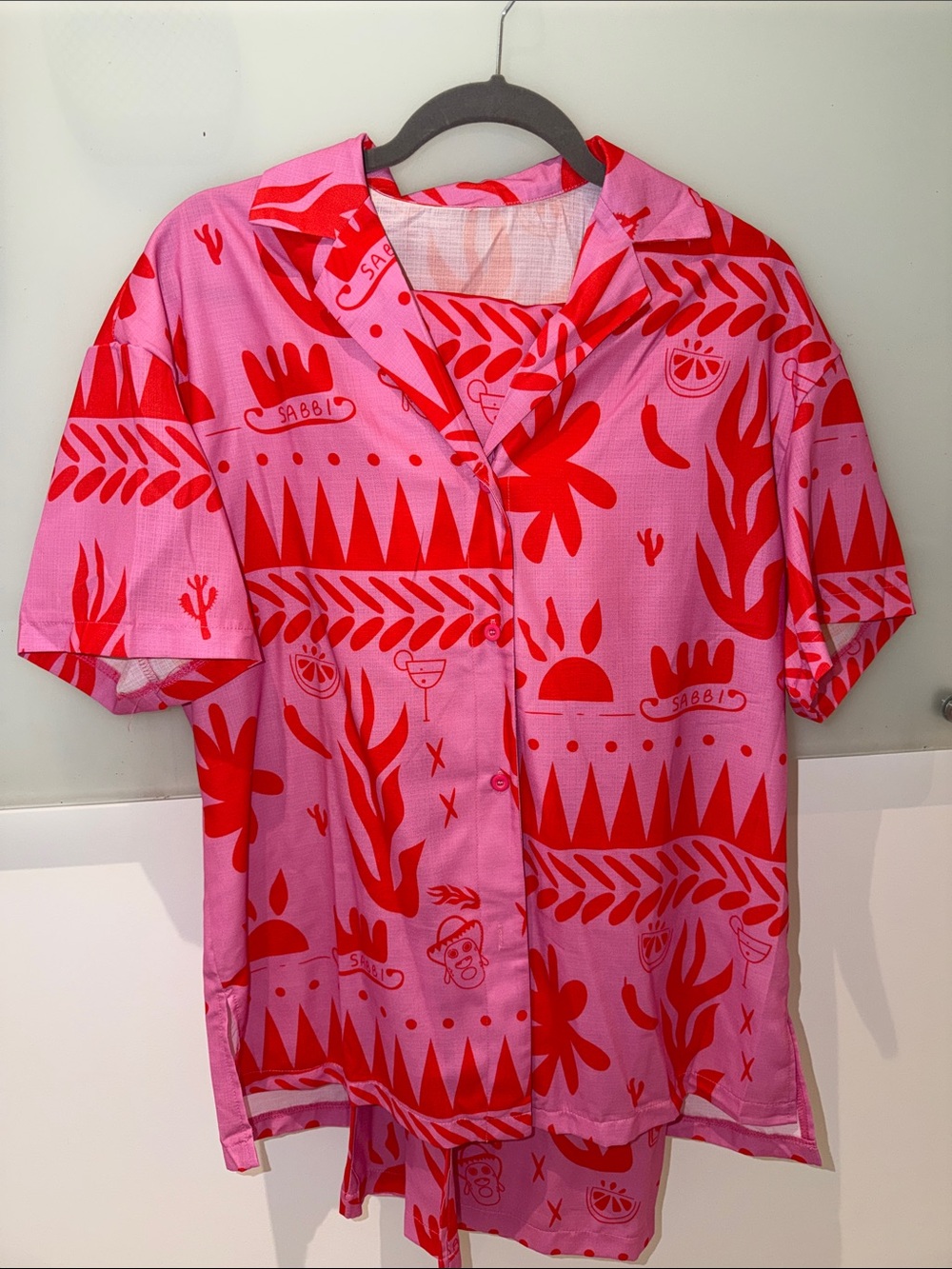 Pink & Red Graphic Short Sleeve Button Shirt